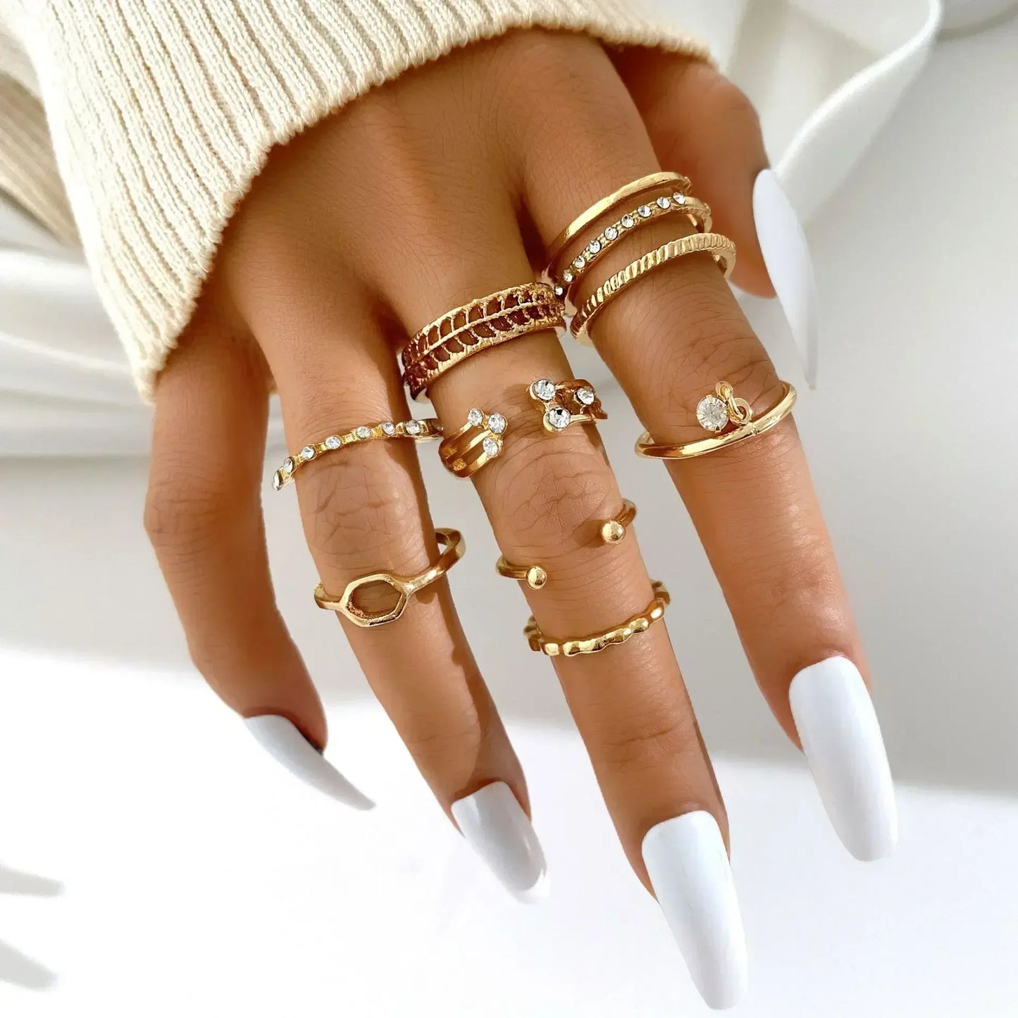 2024 New Tide Individuality Retro Geometric Hollowing Inlay Gem Rings Setliquid State Metal Four-Piece Rings Set Paty Jewelry