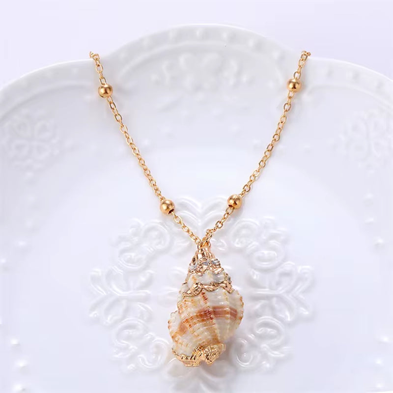 Hot 2019 Bohemia Conch Shells Necklace Sea Beach Pendant Necklace for Women Female Cowrie Summer Party Gift Jewelry