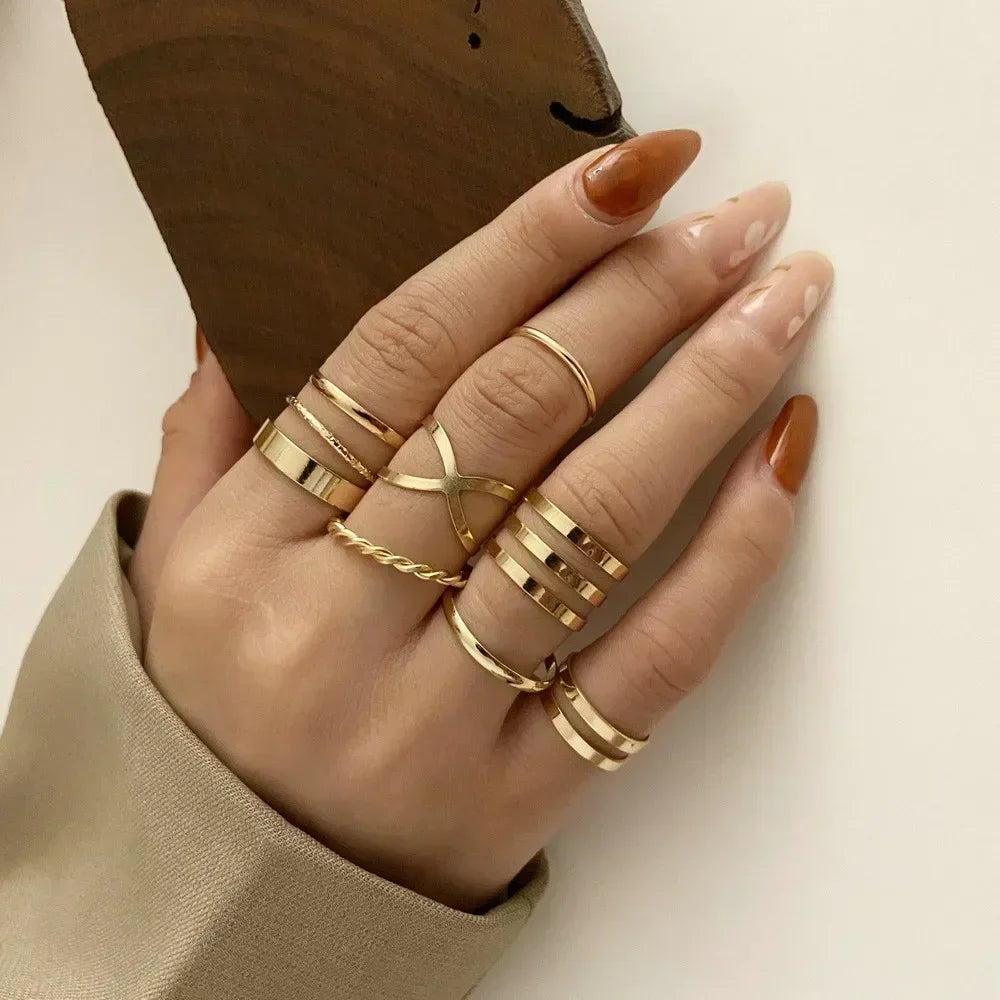 2024 New Tide Individuality Retro Geometric Hollowing Inlay Gem Rings Setliquid State Metal Four-Piece Rings Set Paty Jewelry