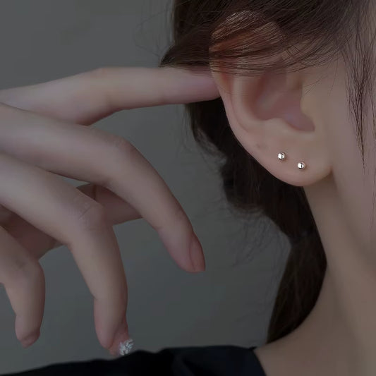 New Korean Arrival Metal Trendy Fresh Lovely Sweet Grey Leaf Stud Earrings for Women 2024 Fashion Jewelry Gifts