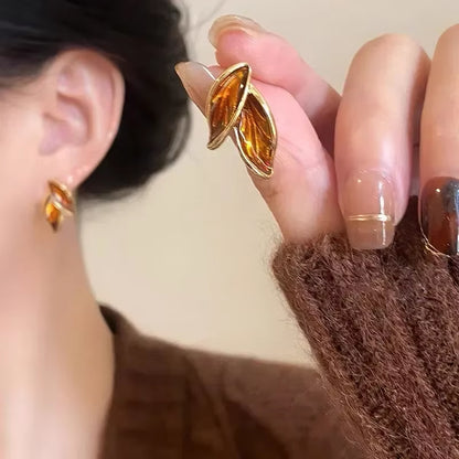 New Korean Arrival Metal Trendy Fresh Lovely Sweet Grey Leaf Stud Earrings for Women 2024 Fashion Jewelry Gifts